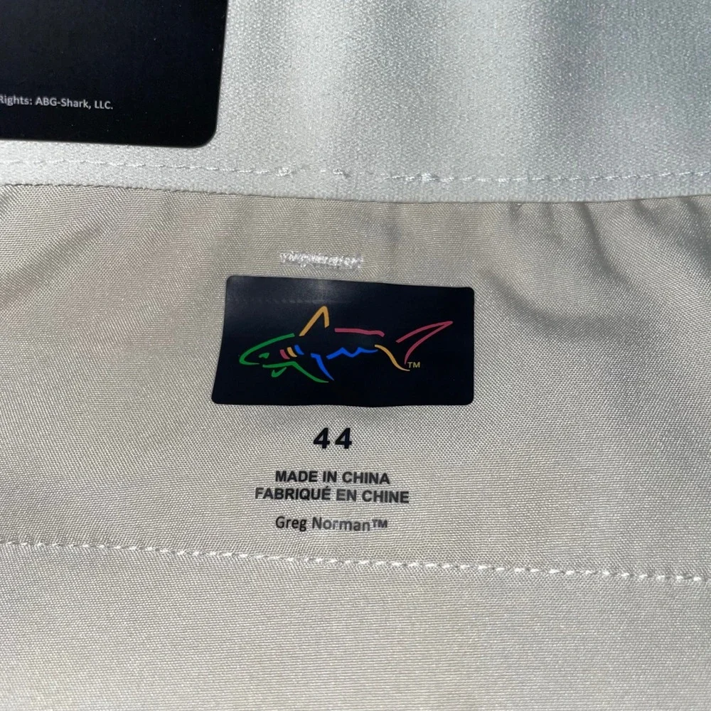 Greg Norman Mens Protek Performance Golf Shorts Beige Stone Size 44 NWT